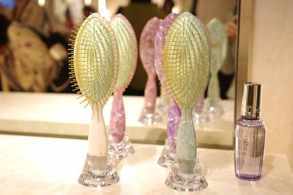 MISAMOがReFa ヘアケアカテゴリのMUSEに！　旗艦店「ReFa GINZA」で特別企画展スタート