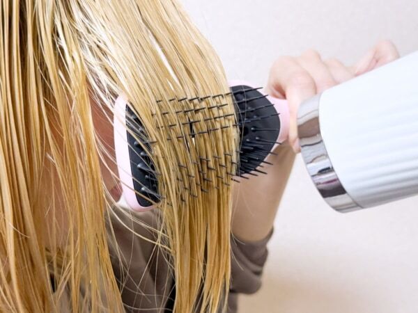 ドライヤー時間を短くしたい！　本当に早く乾かせる？　髪の速乾アイテムを検証！