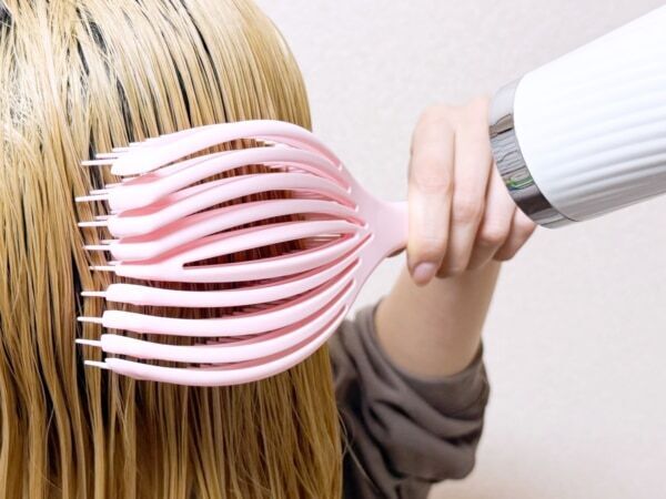 ドライヤー時間を短くしたい！　本当に早く乾かせる？　髪の速乾アイテムを検証！