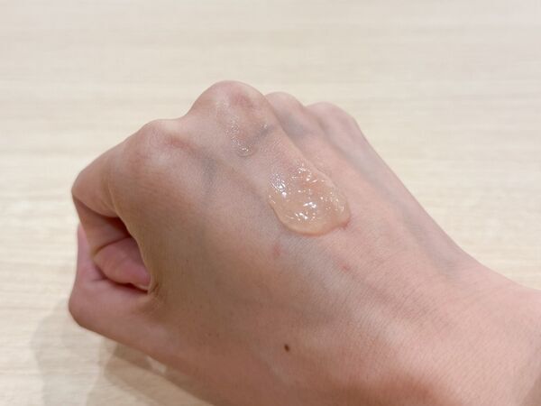 年齢を重ねることで生じる“肌の薄さ”悩みに着目。ゼオスキンヘルスのジェル美容液「Gファクターセラム」がリニューアル