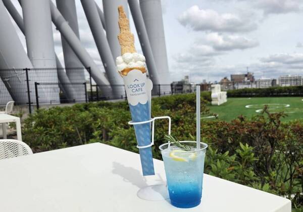 ついに開放！　スカイツリーを真下から見る芝生空間『LOOK UP CAFE TOKYO SKYTREE』