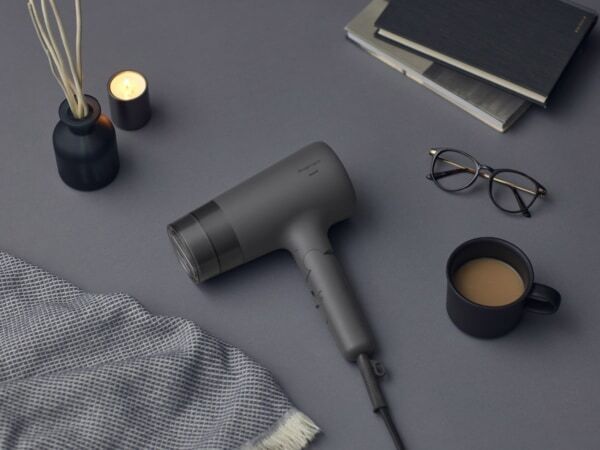 ⼤⾵量なのにまとまる。マクセルブランド「Angelique」プラズマイオンヘアドライヤー2機種を新発売
