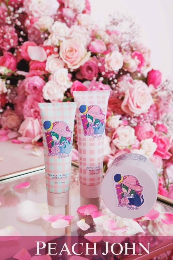 PEACH JOHNミューズ・森香澄がマーメイドドレスでイベント登場！　新発売「人魚のブラ」のお気に入りポイントを語る