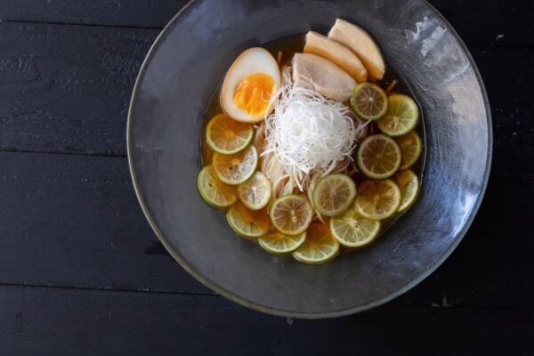 “アフター万博”を楽しむ。夏季限定「冷やしGFしょうゆラーメン」を発売