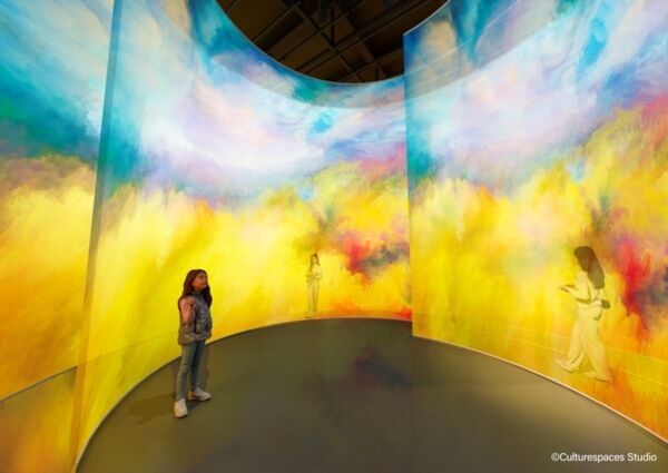 アートのシャワーで、目醒める。世界的ブランドの本格デジタルアート施設「RÊVE DES LUMIÈRES」オープン