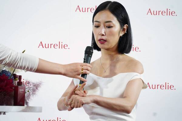 MEGUMIプロデュース「Aurelie.」から“肌を育てる”クレンジングが新登場！　成分、香りのこだわりを語りつくす