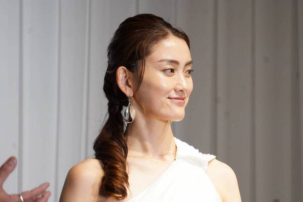 「美容液ファンデは物足りない」人、注目！　リサージの新カラーメインテナイザーで想像以上の簡単＆美肌メイクができた