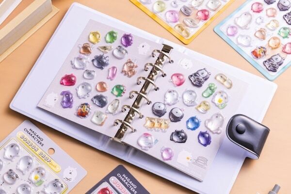 かわいすぎ！　ちいかわ作者・ナガノが描く「ナガノキャラクターズ」のボンボンドロップシール＆シール帳が登場