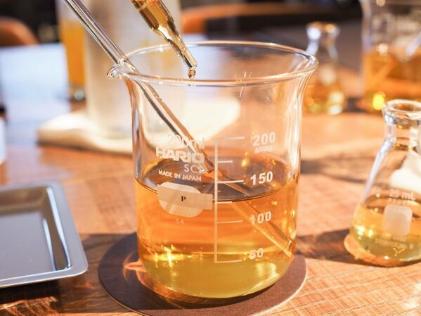 桁違いのビタミンCを配合!?　毛穴、透明感に悩む私がタカミの新作美容液に感動した話