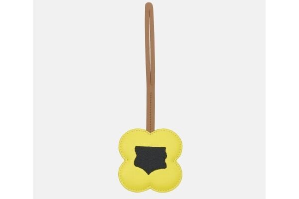 レザーバックにアイコニックなチャームで遊び心を。マリメッコの「Gratha」と「Karla」に新作コレクションが登場