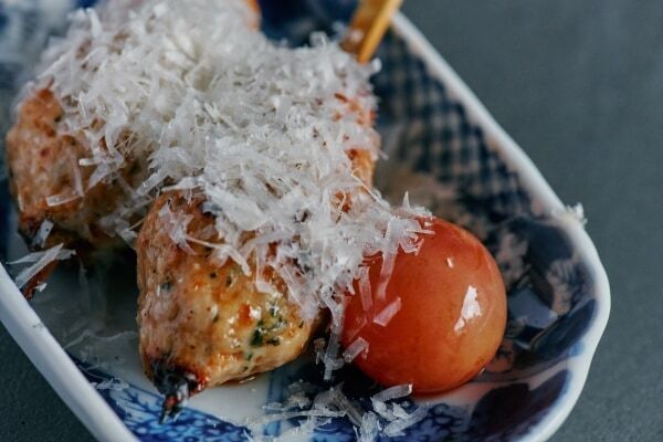 東京・北千住にオープン。焼鳥をハイボールや焼酎と楽しむ隠れ家酒場「調和」