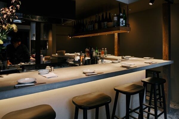 東京・北千住にオープン。焼鳥をハイボールや焼酎と楽しむ隠れ家酒場「調和」
