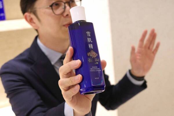 触れた瞬間「気持ちいい～」！　“冷やし雪肌精”で涼感美白を体感。初夏の銀座で「SEKKISEI COOLING LOUNGE」開催中