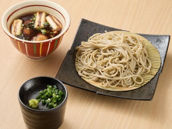 ホリエモンの構想から生まれた“乱切り十割蕎麦”の新ブランドが横浜に登場！