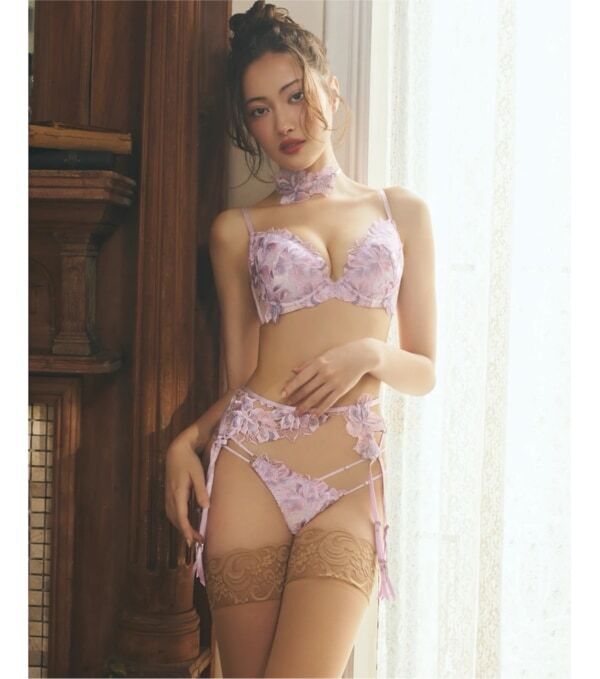 肌にそっと輝きを宿す。秘めた魅力を美しく咲かせるランジェリーコレクション発売【RAVIJOUR 2026 COLLECTION＃7】