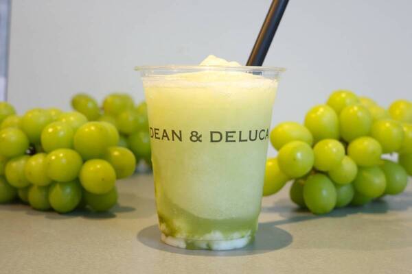 この夏、何度も飲みたい！　DEAN & DELUCAの限定シャインマスカットフラッペ“おいしさの秘密”を聞いてきた