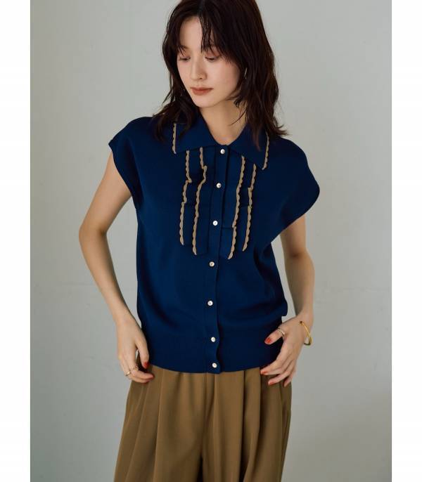 いつもの夏服を洗練された印象に。「YECCA VECCA」で着こなす大人のレイトサマーコーデ