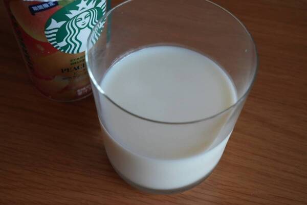 まるで飲むプリン!?　新作「スターバックス® DELIGHT ME® ピーチミルク with クリーミープディング」がご褒美すぎた