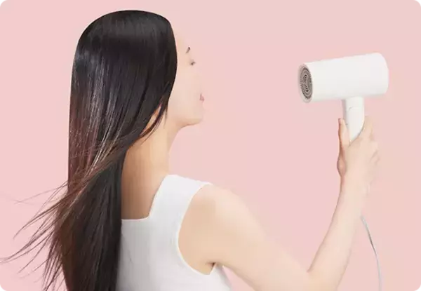 【melt】SNS発の“付け替えDIY”から着想！　髪の化粧水「スプレータイプ」登場