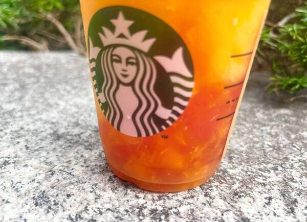 【スタバ新作】贅沢カスタマイズで楽しむ、夏のフルーティーご褒美時間