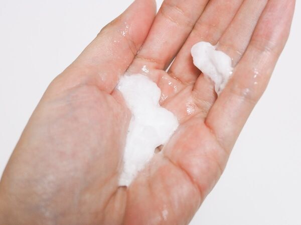 暑い日こそ入浴で“整える”。カラダとココロの疲れを癒やすご褒美バスアイテム5選