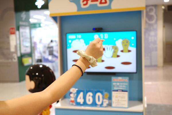 毛穴撫子“撫子ちゃん”風似顔絵シールを作ろう！　ハンズ新宿店で夏祭りテーマイベント開催中