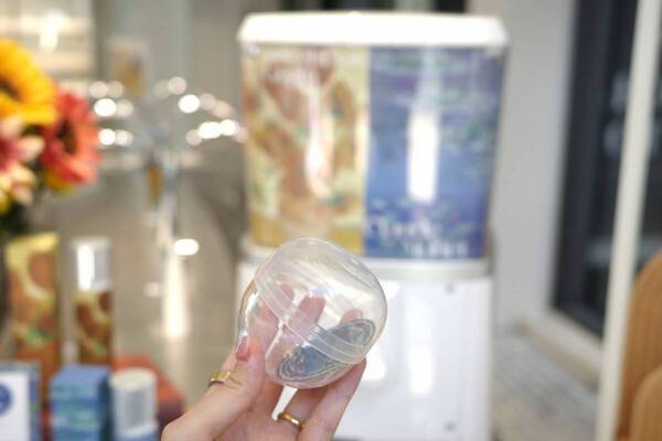 オルビス人気の化粧水にゴッホとモネの名画デザインが限定登場！　旗艦店イベントで美しすぎる世界観に触れてきた