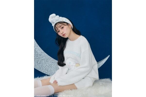 乃木坂46・川﨑桜がおやすみさくたんルックを披露！　SNIDEL HOMEから「シナモロール」とのコラボアイテムが登場