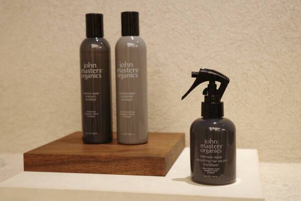 身につけるだけで肌をいたわる“着る化粧品”。在宅勤務デーにぴったりな「john masters UNITED ARROWS」がデビュー