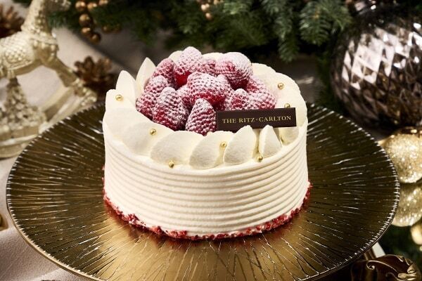 テーマは「冬の夢の世界」。ザ・リッツ・カールトン大阪、きらめく冬を彩るクリスマスケーキ5種の予約受付をスタート