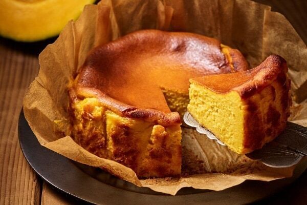 【モロゾフ】表面は香ばしく、中はとろり。旬のかぼちゃを使用した秋限定チーズケーキ発売