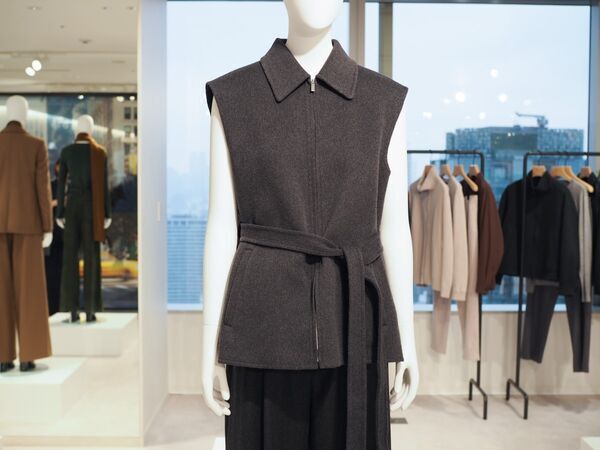 【展示会レポ】秋冬の仕事服はTheoryに決まり。美シルエットがかなう秋冬アイテム7選