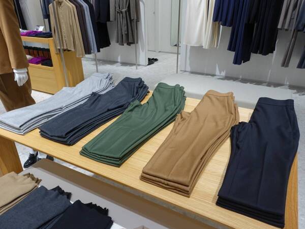 この秋、何着る？　新たに誕生した「Theory 自由が丘店」で出会う、上質な秋のワードローブ3選