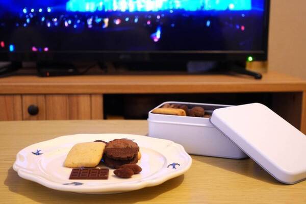 脱・「YouTube観てたら休み終わってた……泣」！　小さなクッキー缶がダラダラ時間の幸福度を上げてくれた話
