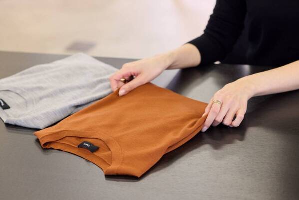 Theoryの社員が何枚も買うニットとは？　名品「Regal Wool」の魅力を徹底解剖