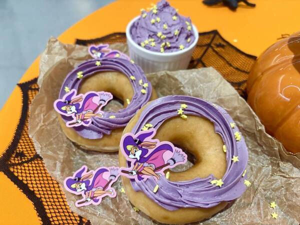 箱を開けた瞬間「かわいい！」クリスピー・クリーム・ドーナツ×ルーニー・テューンズのハロウィン限定ドーナツを実食