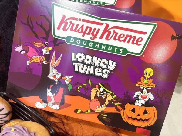 箱を開けた瞬間「かわいい！」クリスピー・クリーム・ドーナツ×ルーニー・テューンズのハロウィン限定ドーナツを実食