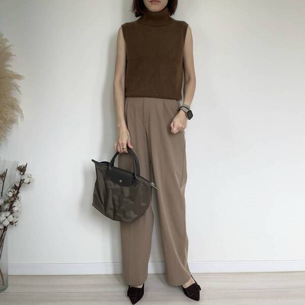 【ユニクロ】ワンランク上の大人女子に格上げ！　「フラッフィカシミヤベスト」で着回しコーデ