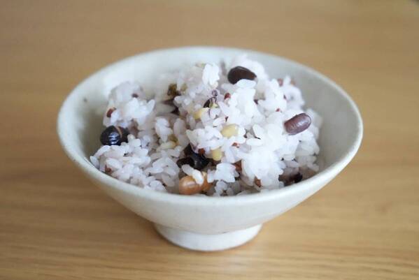 「薬膳ってこんなに食べやすいの!?」いつもの白米に混ぜて炊くだけ。はくばくの新作で“ゆる薬膳”デビューしてみた