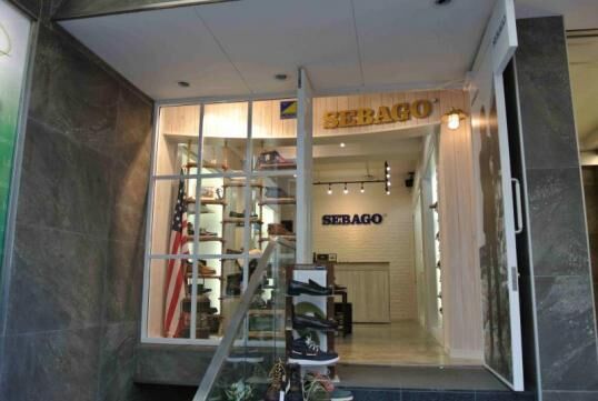 レザーブランド「SEBAGO(R)」オンリーショップが日本に初登場