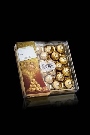 金の雪が舞い降りる「FERRERO ROCHER LOUNGE TOKYO」が期間限定で表参道にオープン