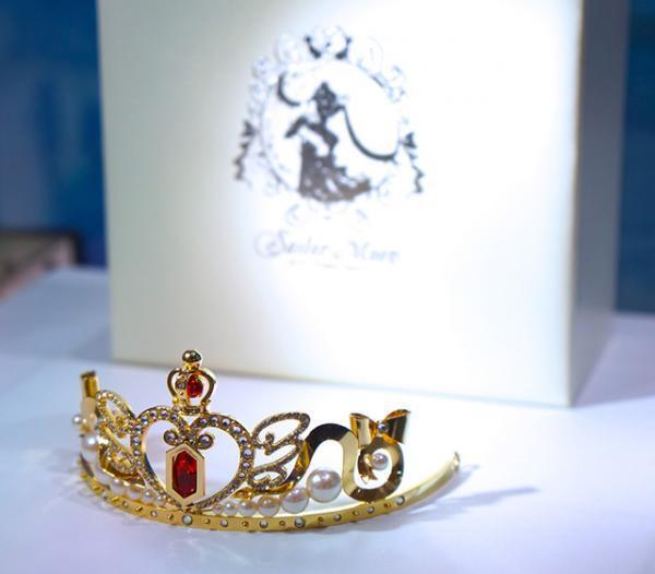 アナスイとセーラームーンがコラボ。伊勢丹新宿でポップアップイベント開催