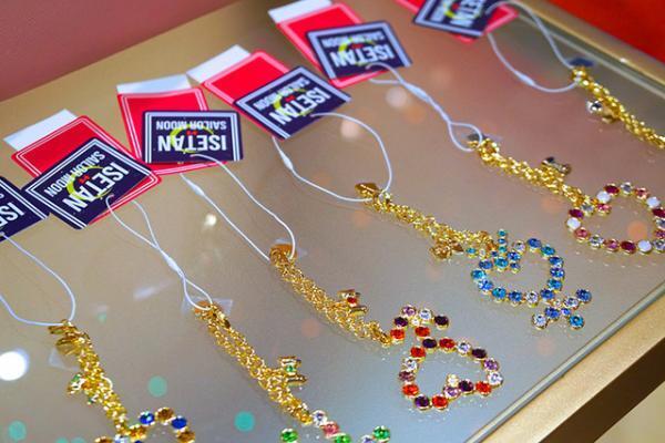 アナスイとセーラームーンがコラボ。伊勢丹新宿でポップアップイベント開催