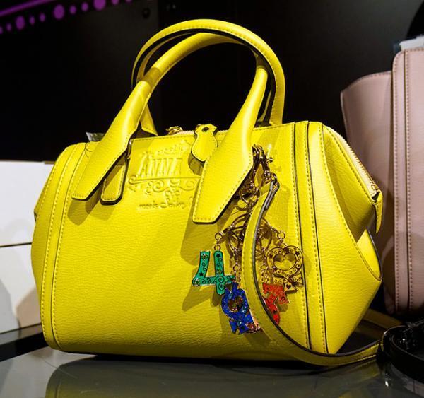 アナスイとセーラームーンがコラボ。伊勢丹新宿でポップアップイベント開催