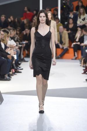 過去から未来へ続くルイ・ヴィトン【2015-16秋冬ウィメンズ】