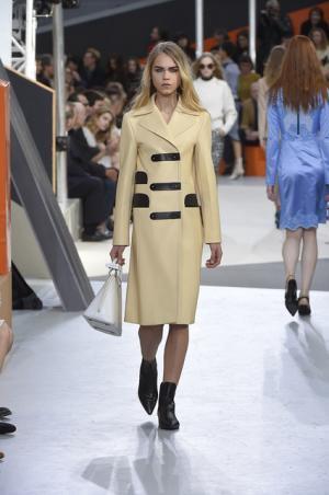 過去から未来へ続くルイ・ヴィトン【2015-16秋冬ウィメンズ】