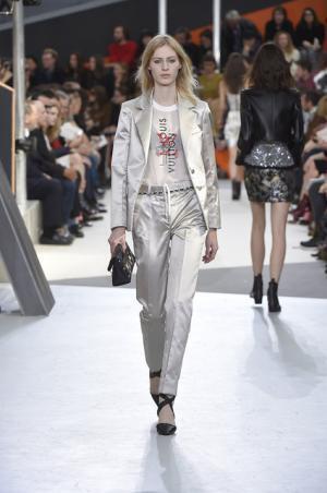 過去から未来へ続くルイ・ヴィトン【2015-16秋冬ウィメンズ】