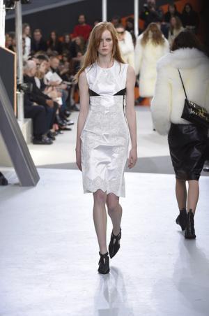 過去から未来へ続くルイ・ヴィトン【2015-16秋冬ウィメンズ】