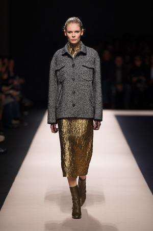 イタリアの色気をハイライトしたN°21のストーリー【2015-16秋冬ウィメンズ】