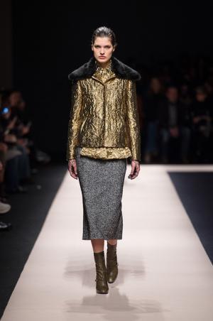 イタリアの色気をハイライトしたN°21のストーリー【2015-16秋冬ウィメンズ】